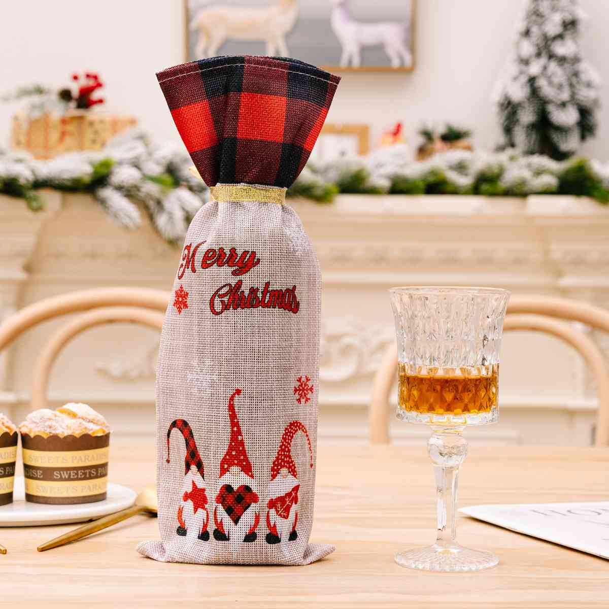 2-Piece Christmas Plaid Wine Bottle Covers